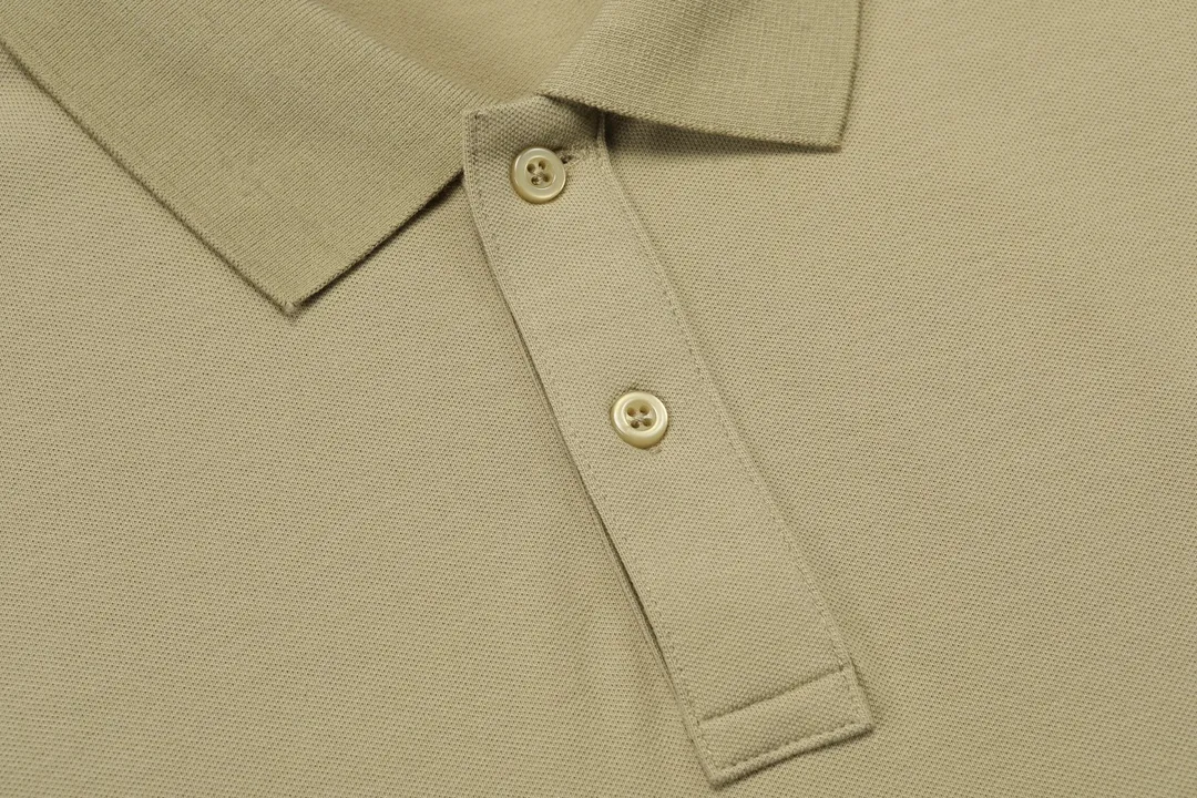 🅿️190 RALPH LAUREN 2025 new style classic polo embroidered little bee logo, same style for men and women, casual polo shirt ·Customized pique cotton fabric ·Imported Tajima machine embroidery technology ·Collar label, hangtag, main mark and three labels complete Color: Khaki Size: M-XXXL